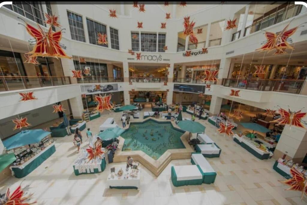 Apartment Ocean Views - Pool & Gym - Pet Friendly - Close To Hallandale Beach