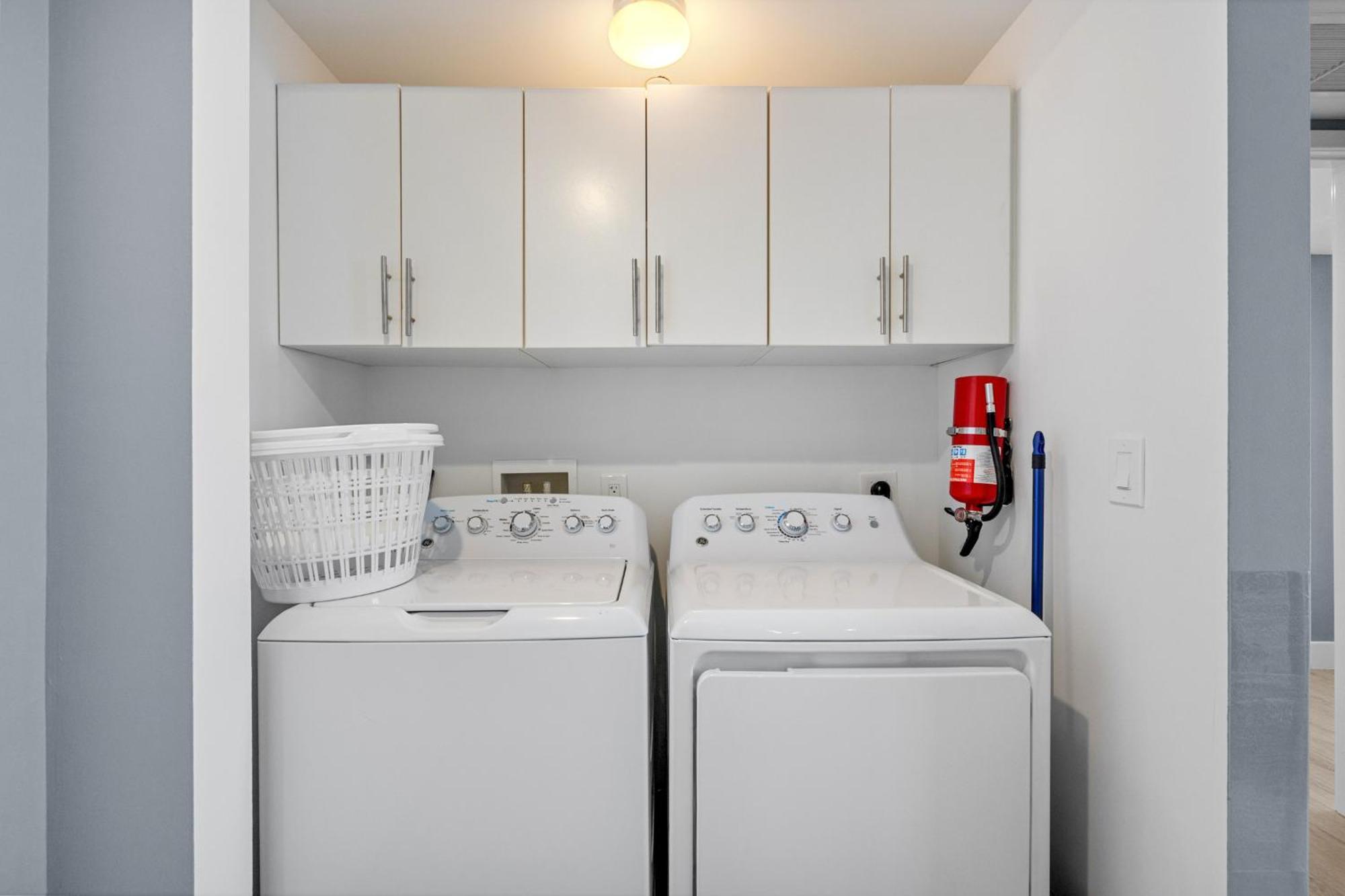Ocean Views - Pool & Gym - Pet Friendly - Close To Hallandale Beach